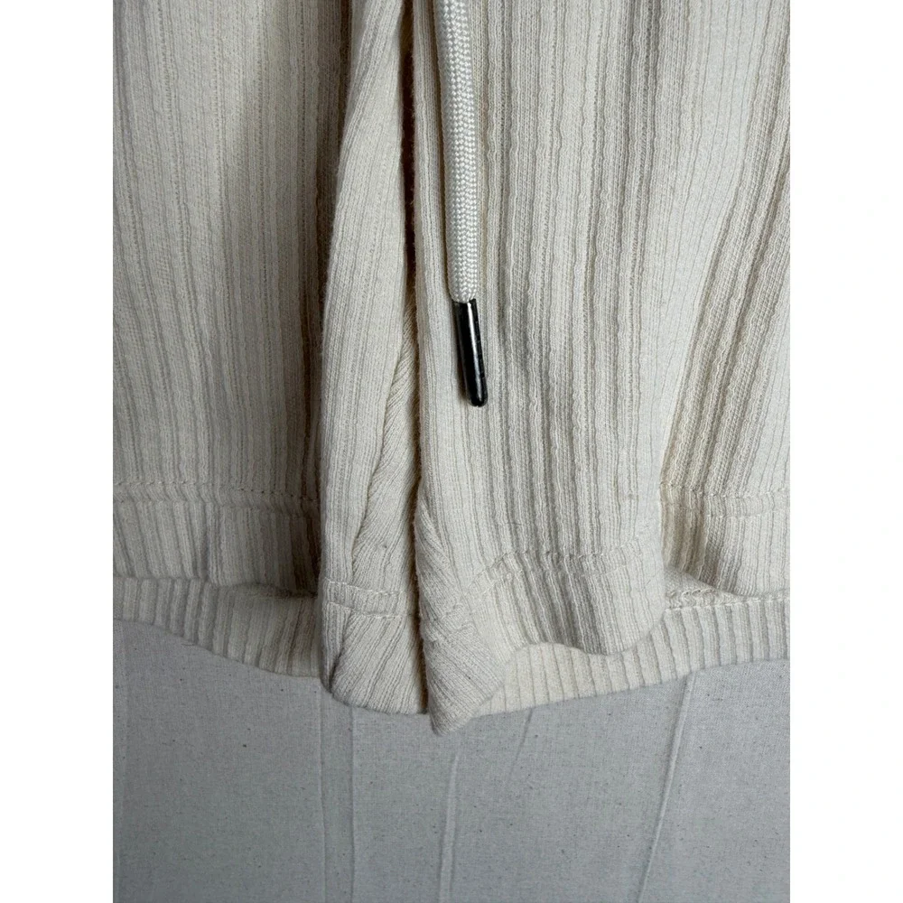 Banana Republic Women's Cotton Poplin Cream‎ White Stripe Shorts size Small